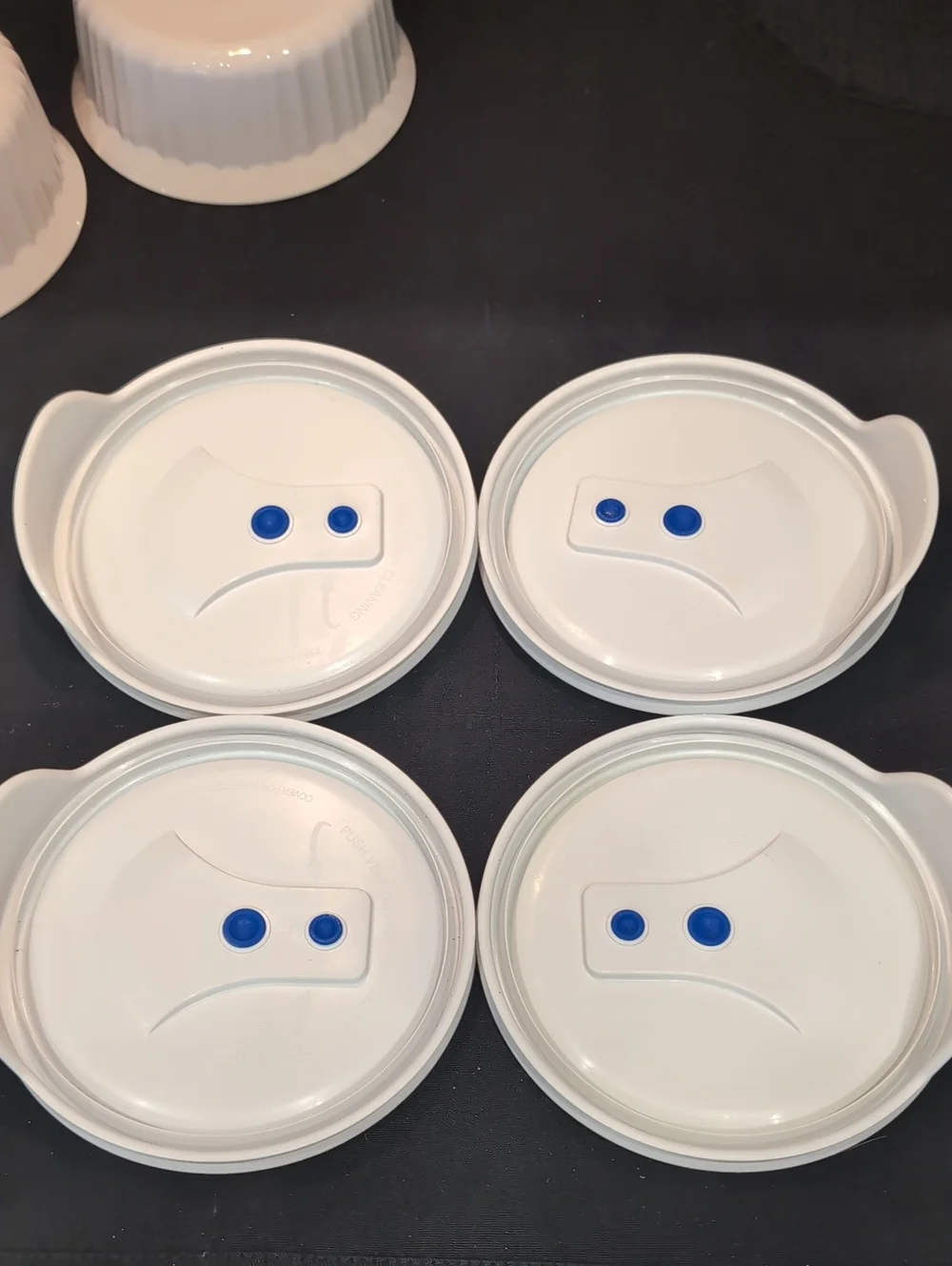 Matching Set Of 4 (Four) Vintage Corningware French White F-16-B W/ Vented Lids
